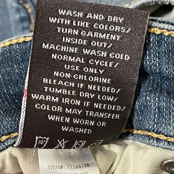 Torrid cuffed shorts - Picture 3 of 12